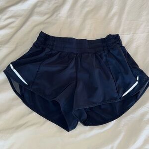 Lulu Lemon Hotty Hot Shorts - Size 6